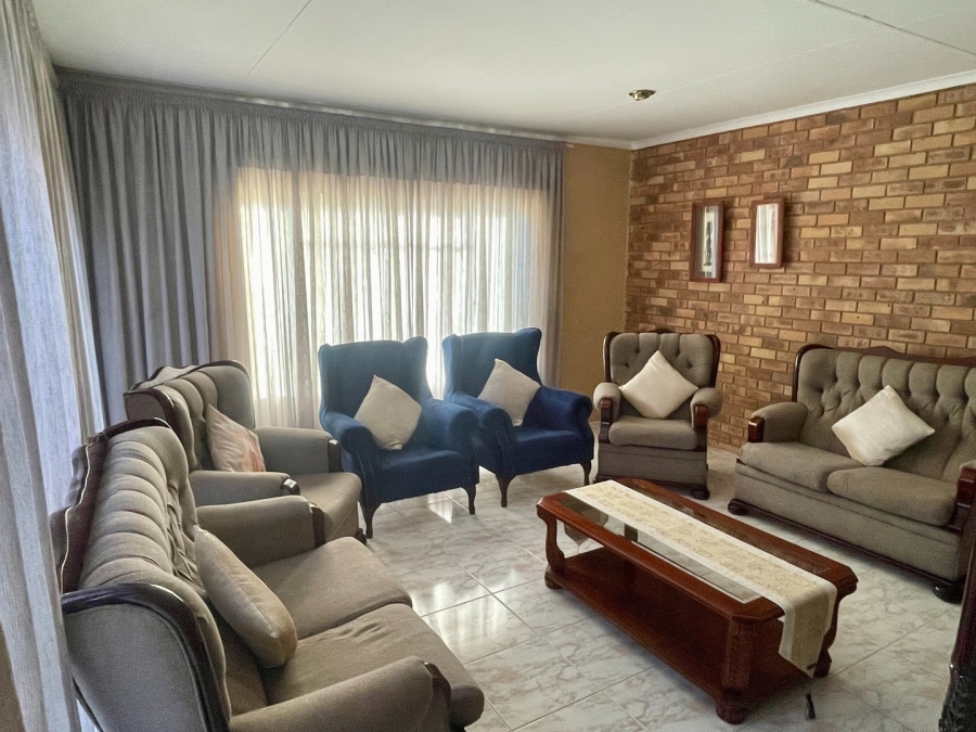 3 Bedroom Property for Sale in Flamwood North West